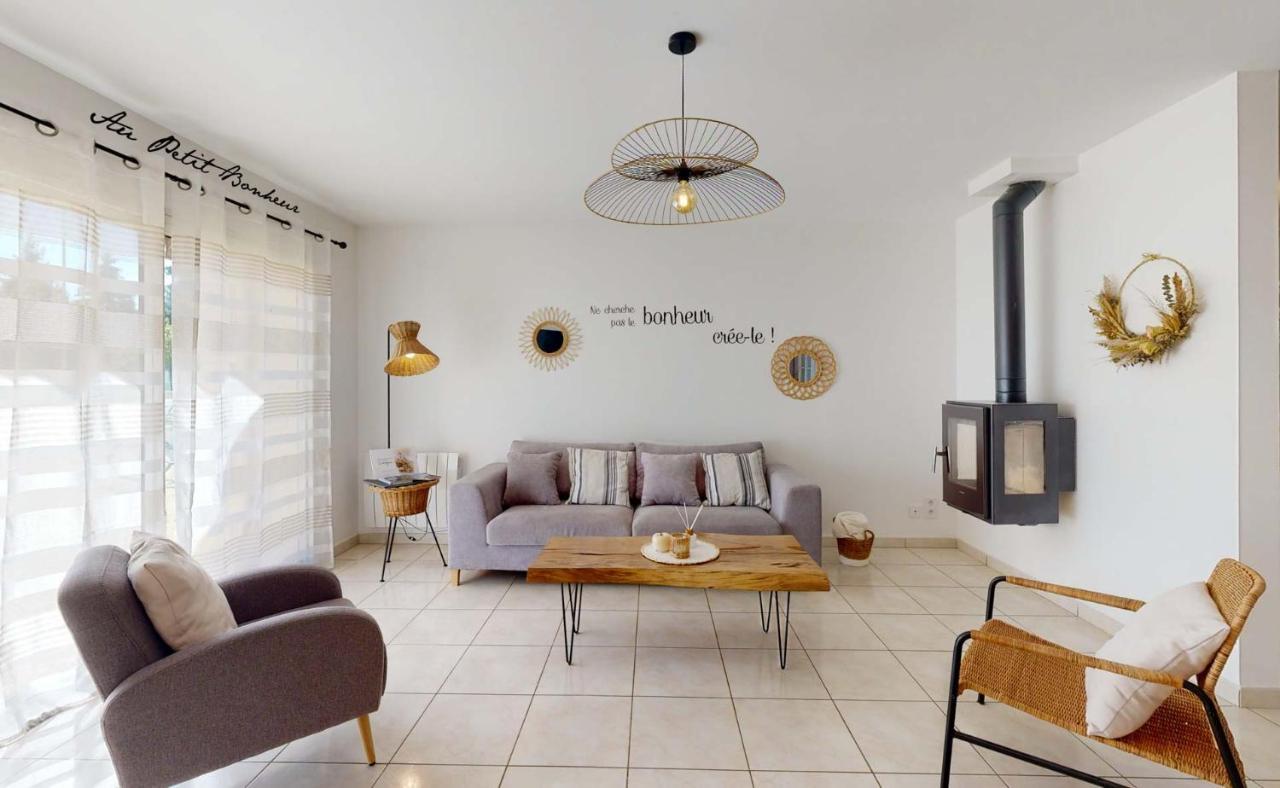 Au Petit Bonheur Le Bugue Exterior foto